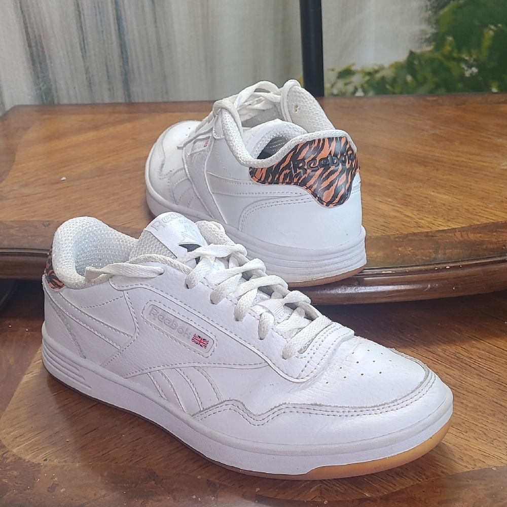 Reebok Womens 7 Retro White Sneakers with Tiger Print Accents